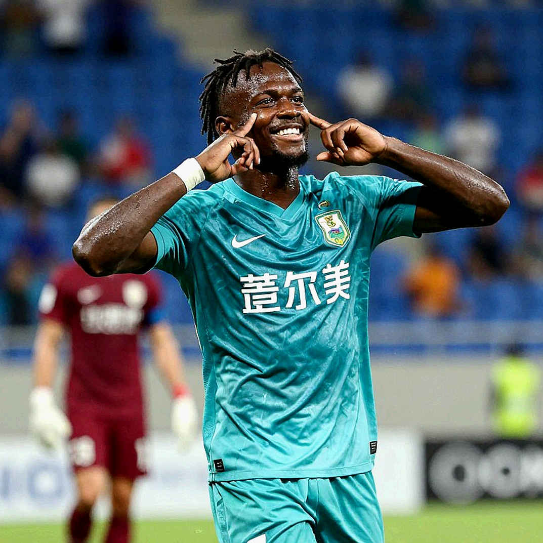 Nhịp im lặng của V.League: Đọc mùa chuyển nhượng qua những gì không ai nói