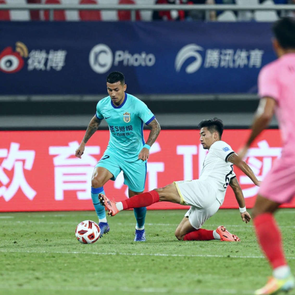 V.League và hai bộ hồ sơ dòng tiền: Khi tài trợ tự khai ra thân phận